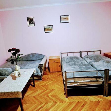 Beautiful Apartment In Old Tiflis Exterior foto